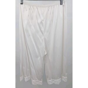 Vintage Vanity White Satin Lace Long Shorts Size M/L Victorian Loungewear